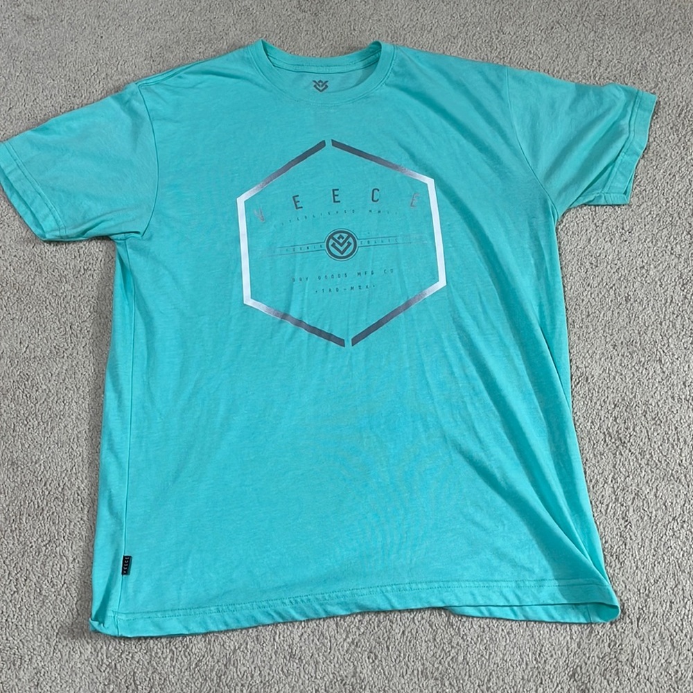 Veece shirt from buckle never worn
